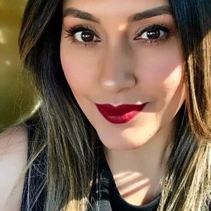 Meet your Posher, Mayra